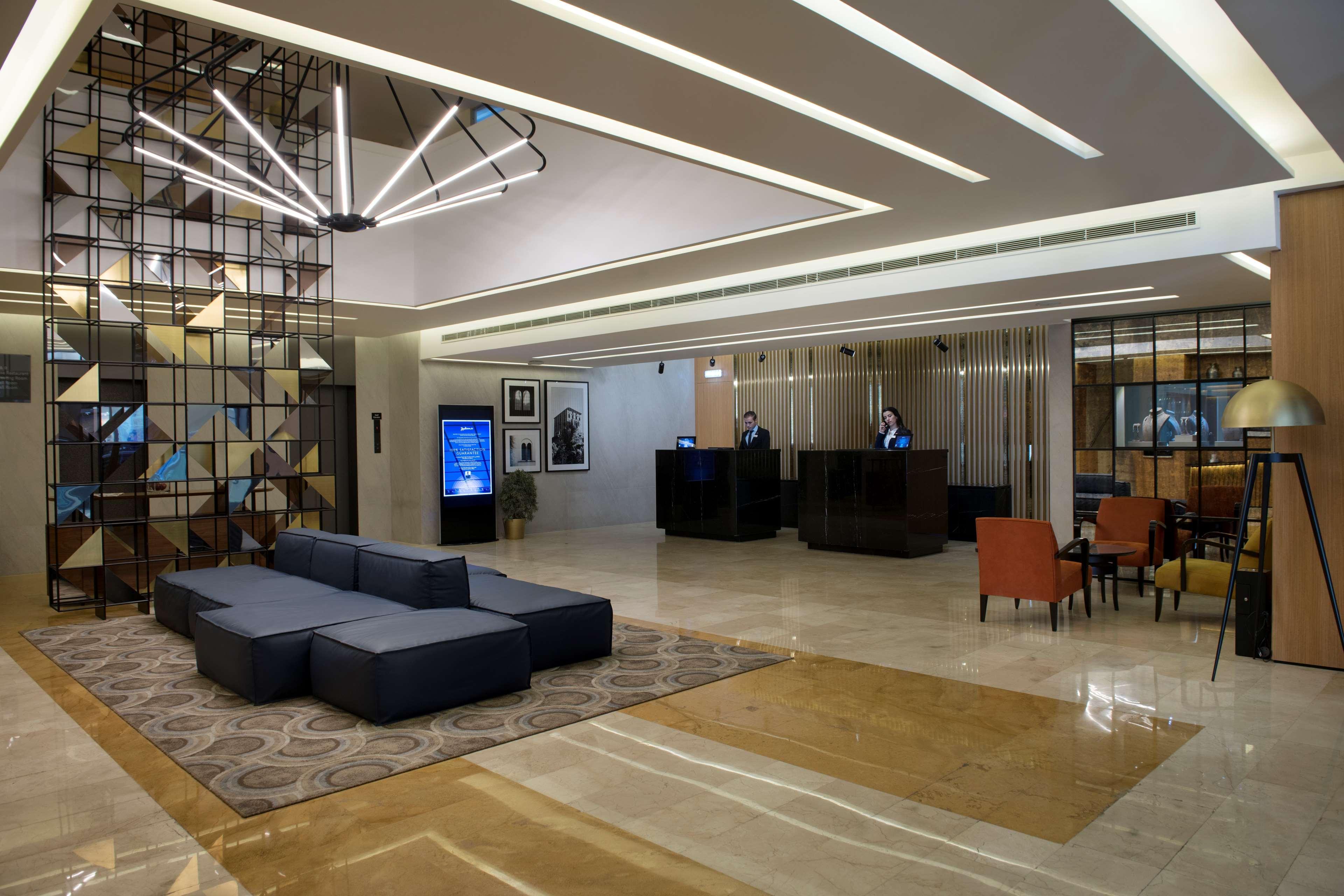 Radisson Blu Hotel, Beirut Verdun Екстер'єр фото