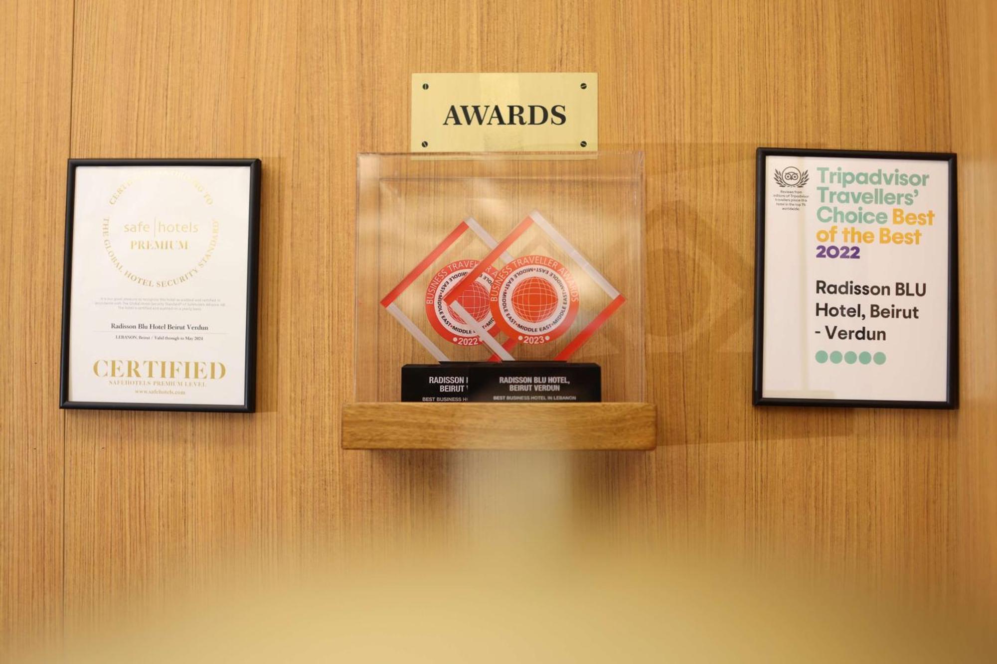 Radisson Blu Hotel, Beirut Verdun Екстер'єр фото 2022 Tripadvisor Travellers' Choice Award